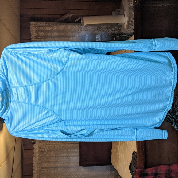 Top - Picture 2 of 3